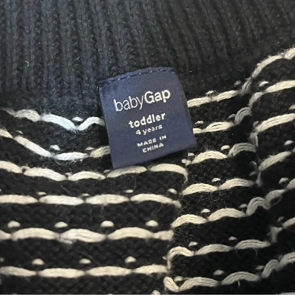 Gap Black & White Heart Print Knit Skirt